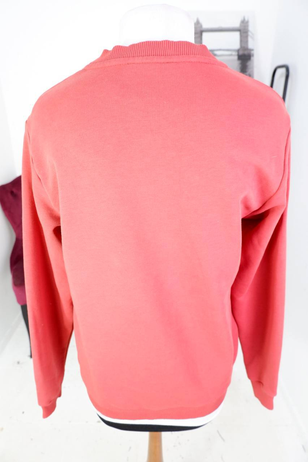 Свитшот Ksenia Knyazeva с красивый вышивкой, маркировка М, визуально 46 размер