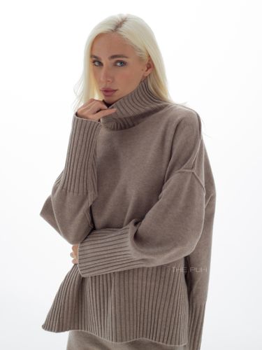 Трикотажный костюм в цвете капучино с широкими резинками