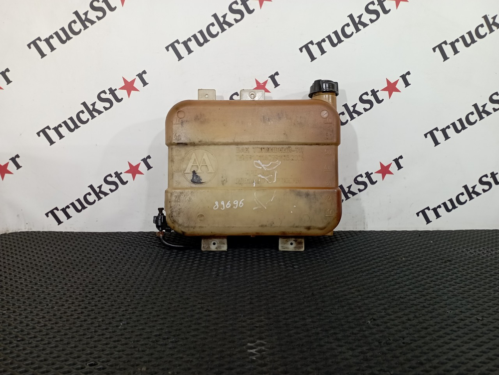 Бачок отопителя 7L