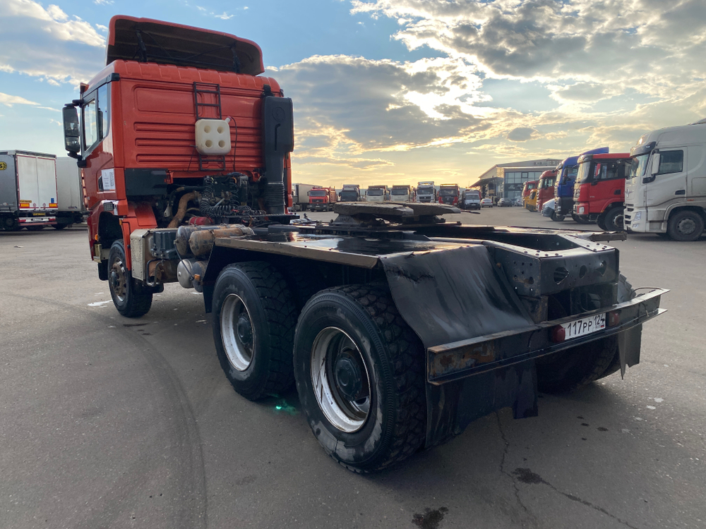 Shacman (Shaanxi) SX* 6x6 Седельный тягач SX42586V385 (Дизельный, 11,6 л, 423 л.с., МТ)