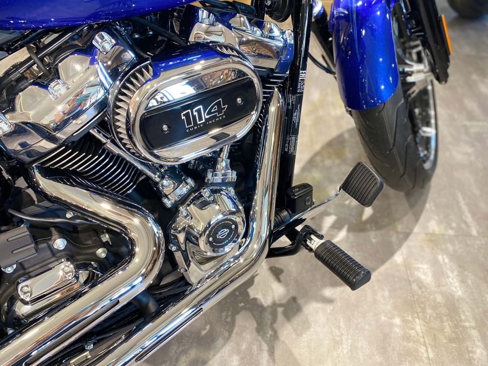 Softail Breakout 114 (FXBRS) Harley-Davidson BLUE MAX