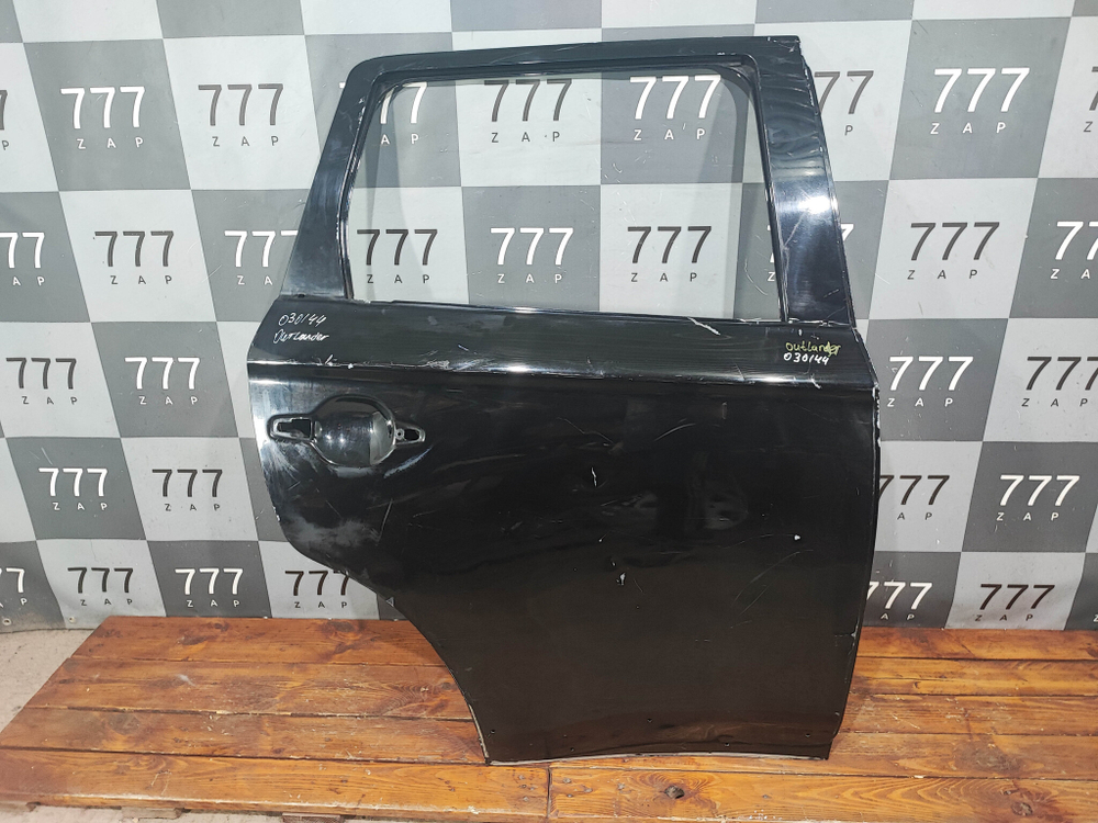 Дверь задняя правая Mitsubishi Outlander 3 15-нв Б/У Оригинал 5730B950