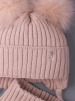 Шапка зимняя детская с помпонами и манишка