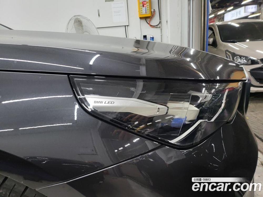 BMW 5 Series (G60) 520i (10.2023)