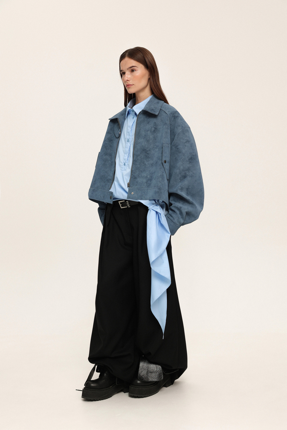 Бомбер из замши