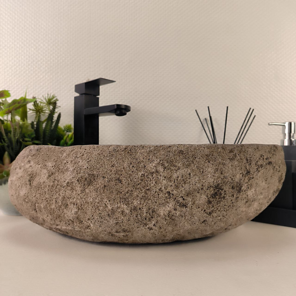 Раковина из речного камня RS-64993 45*36*15 0861