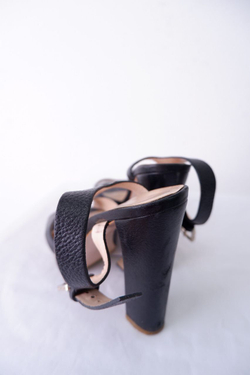 Босоножки Carlo Pazolini на каблуке 39 размер