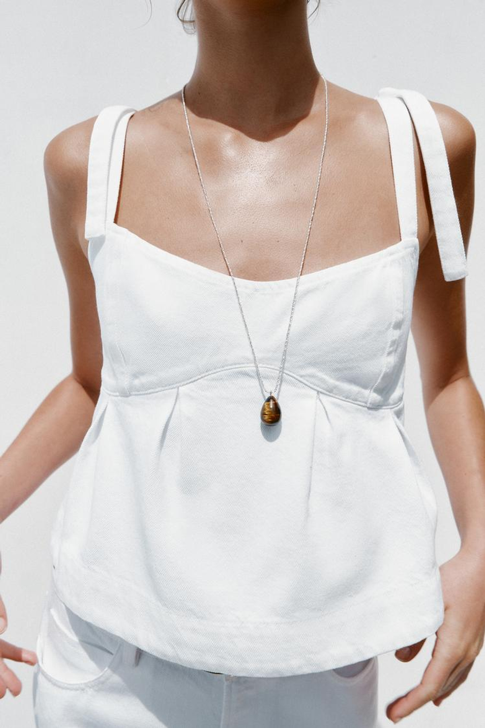 ZARA ДЖИНСОВЫЙ ТОП Z1975 НА БРЕТЕЛЯХ, БЕЛЫЙ