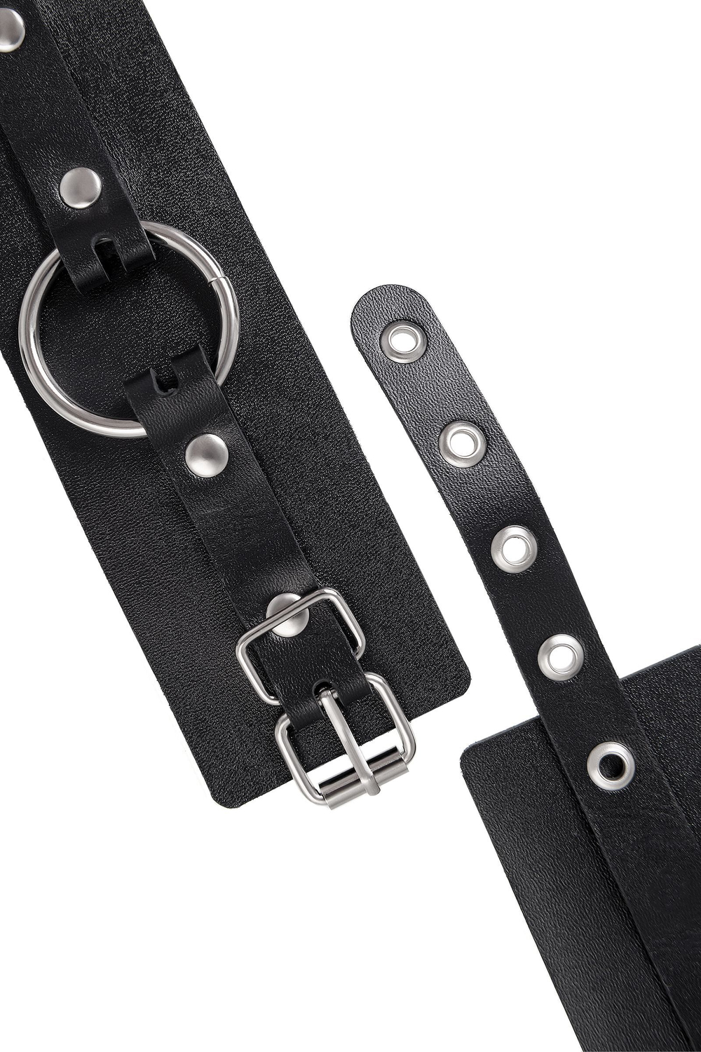 Черные наручники из толстой натуральной кожи с люверсами