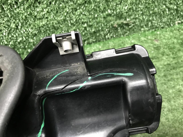 Воздуховод воздуш. фильтра Mercedes G W463 (18-24)