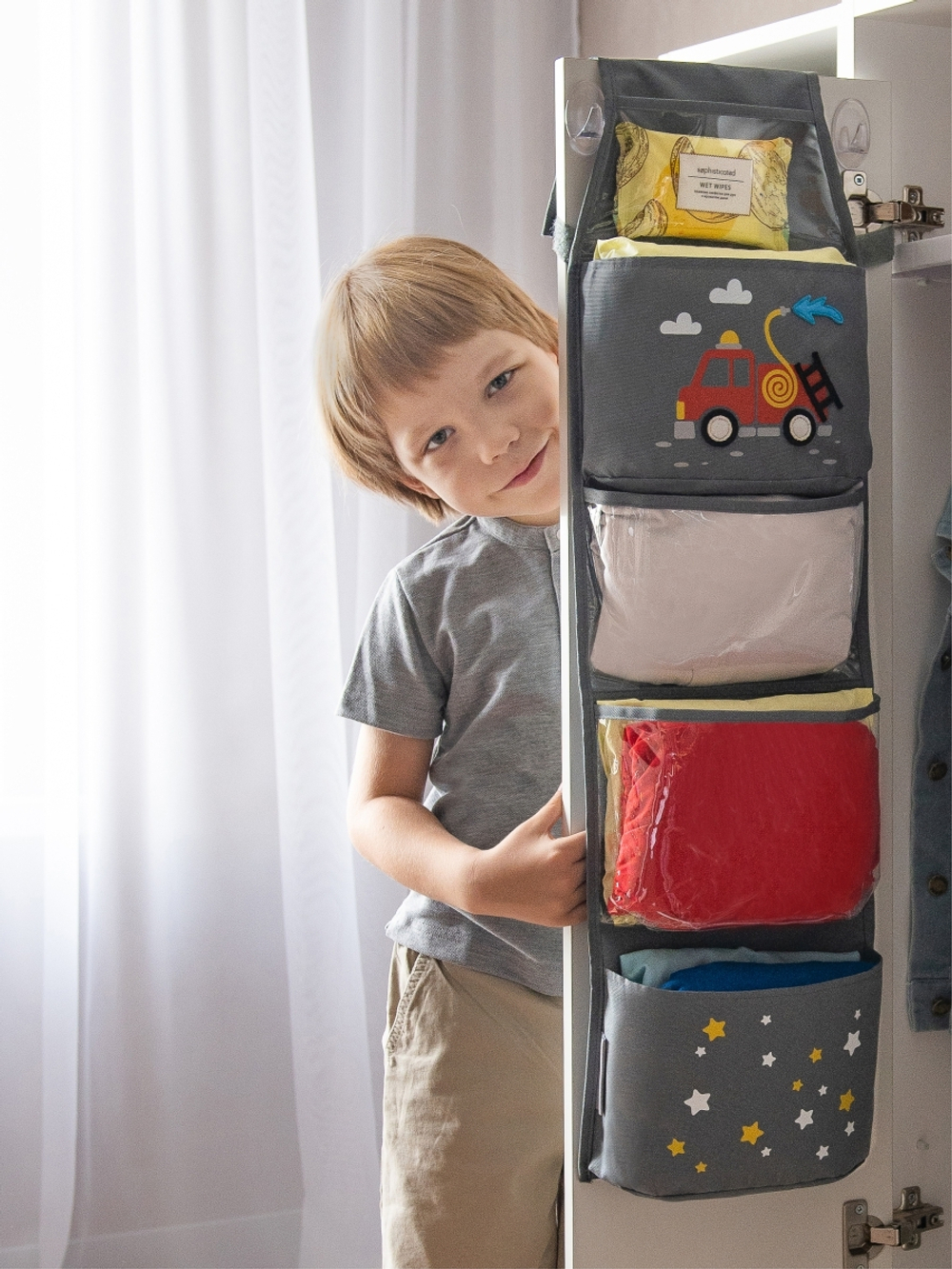 Кармашки для детского сада, на липучке. Пожарная с фетровыми колесами