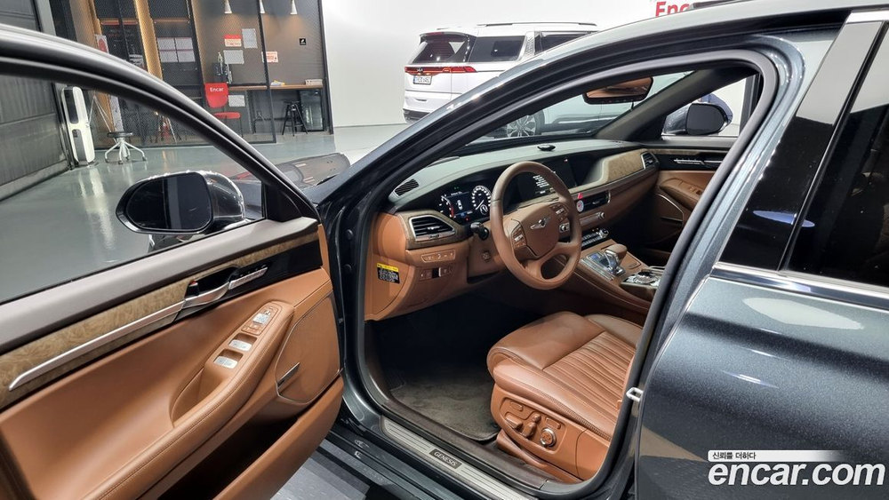 Genesis G90 3.8 AWD (08.2019)