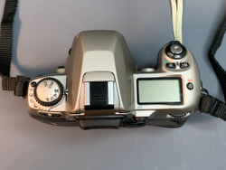 Nikon F80 не видит пленку