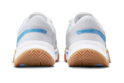 Женские теннисные кроссовки Nike Zoom GP Challenge 1 - white/light blue/sail/gum light brown