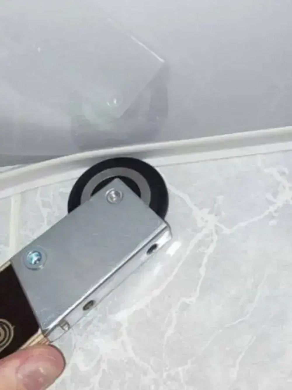 Вставщик для натяжных потолков роликовый