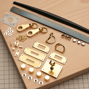 Kelly 28 // Комплект фурнитуры из нержавеющей стали, цвет золото