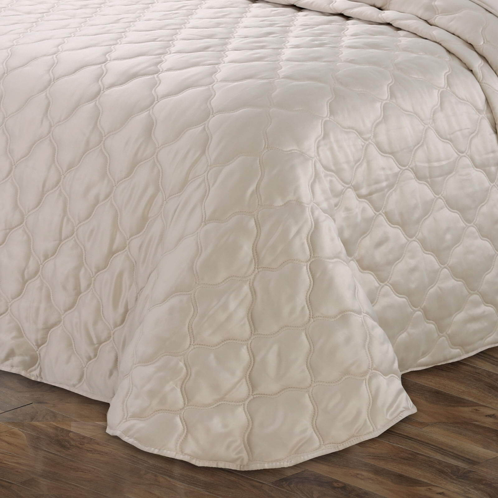 Покрывало 240x260 и 2 наволочки 50х70 Sofi De MarkO Одри кремовое