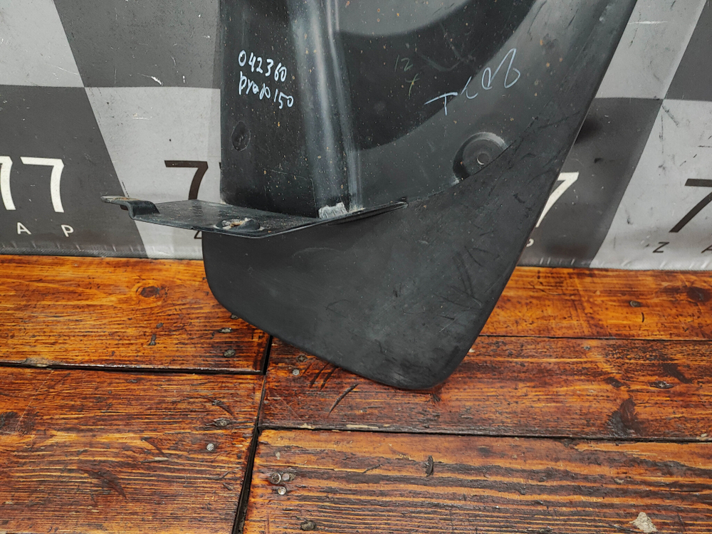 Брызговик задний правый Toyota Land Cruiser Prado 150 09-нв Б/У Оригинал 7662560300C0