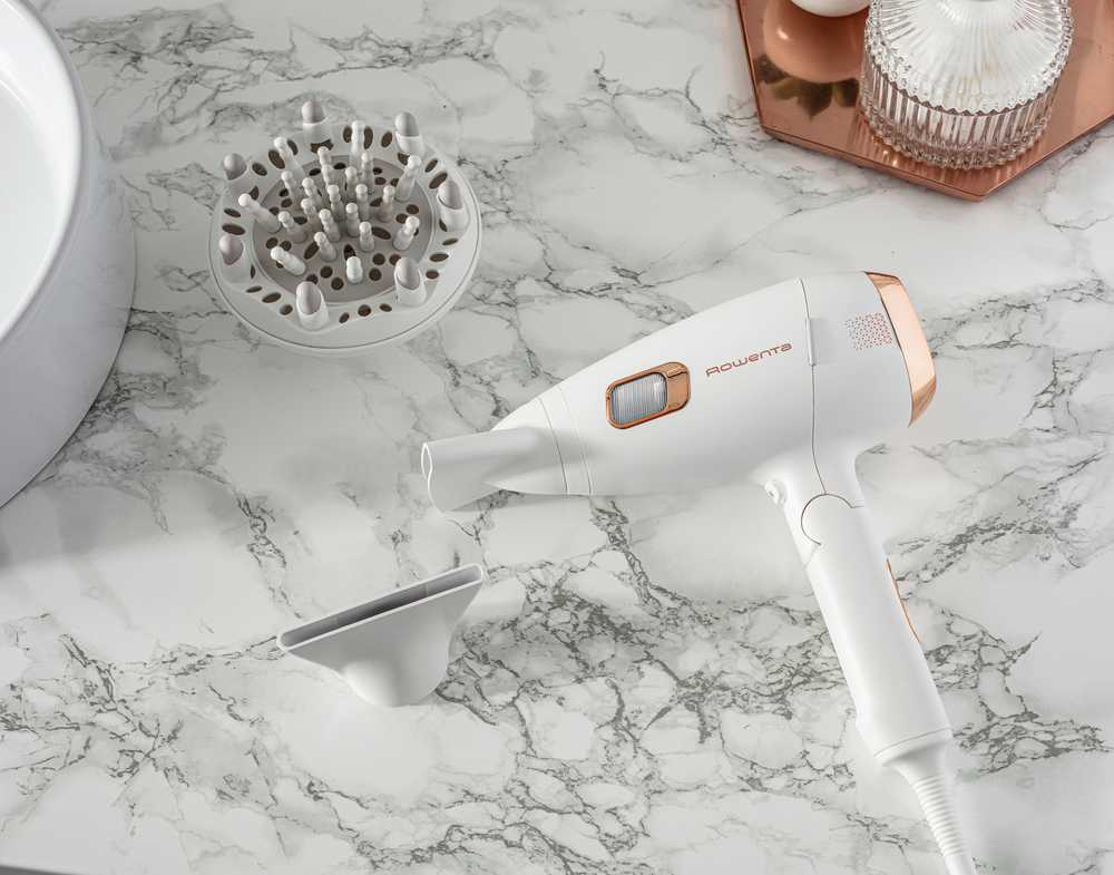 Фен для волос с функцией массажа Scalp Care Rowenta Ultimate Experience CV9240F0