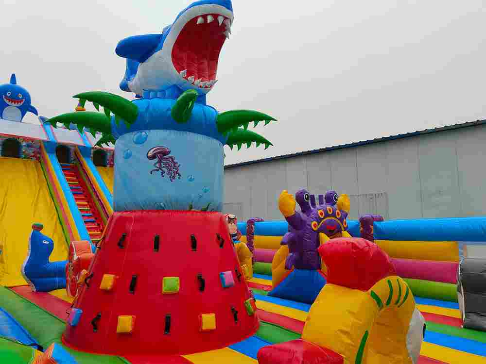 Коммерческий надувной батут «На морском дне 2», 20*10*8,5 м.