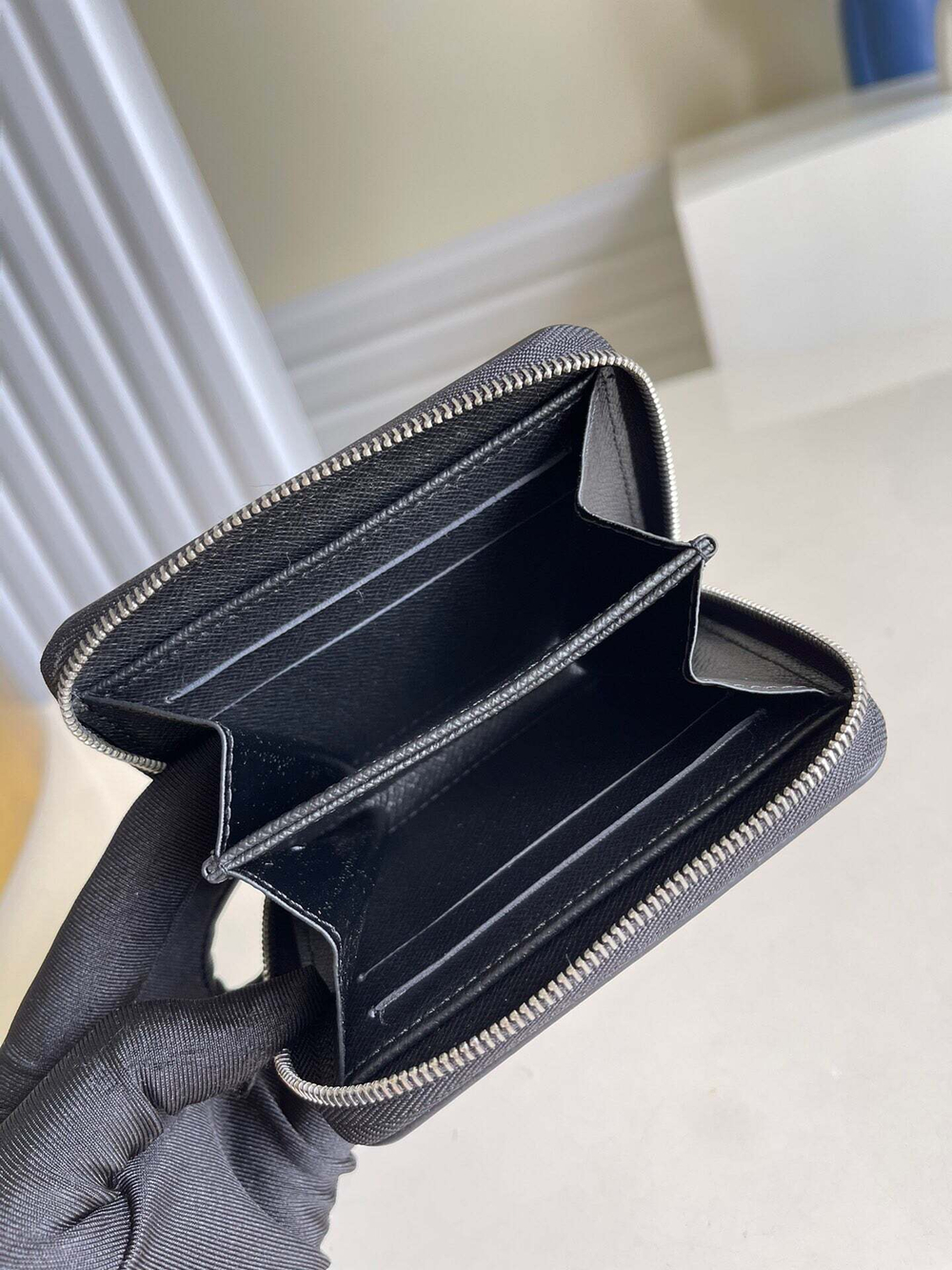 Louis Vuitton Zippy Coin Purse
