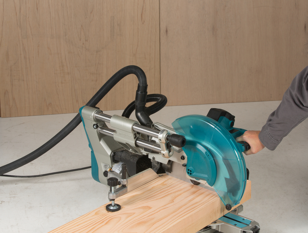 Торцовочная пила с протяжкой LS1219 1800 Вт 305 мм 3200 об/мин