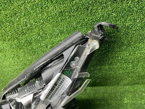 Битая Фара левая Toyota RAV4 5 XA50 (18-нв) LED