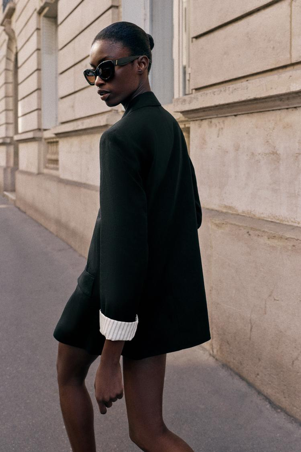 ZARA БЛЕЙЗЕР ИЗ СМЕСОВОГО ЛЬНА С ПОДВЕРНУТЫМИ РУКАВАМИ, ЧЕРНЫЙ