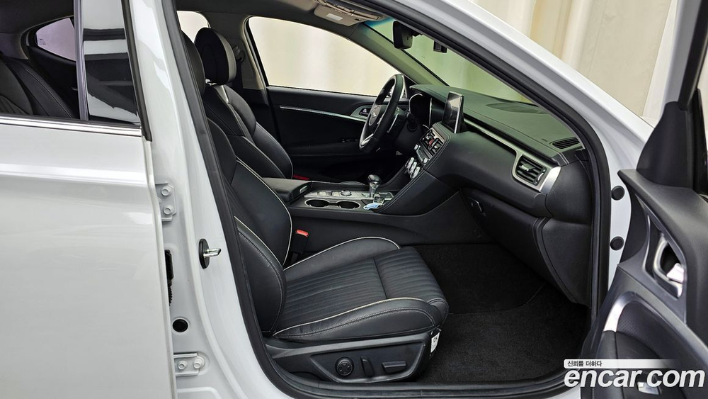 Genesis G70 2.0T AWD (12.2019)