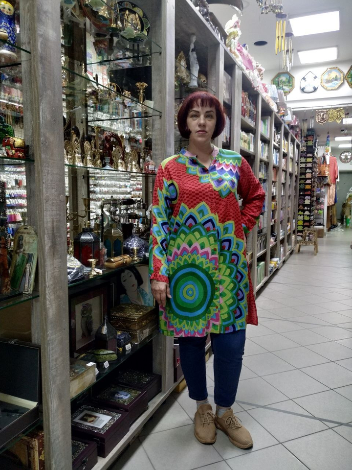 Туника-рубашка Desigual на пуговицах с вырезом рукав с пуговичкой мандала на красном фоне хлопок