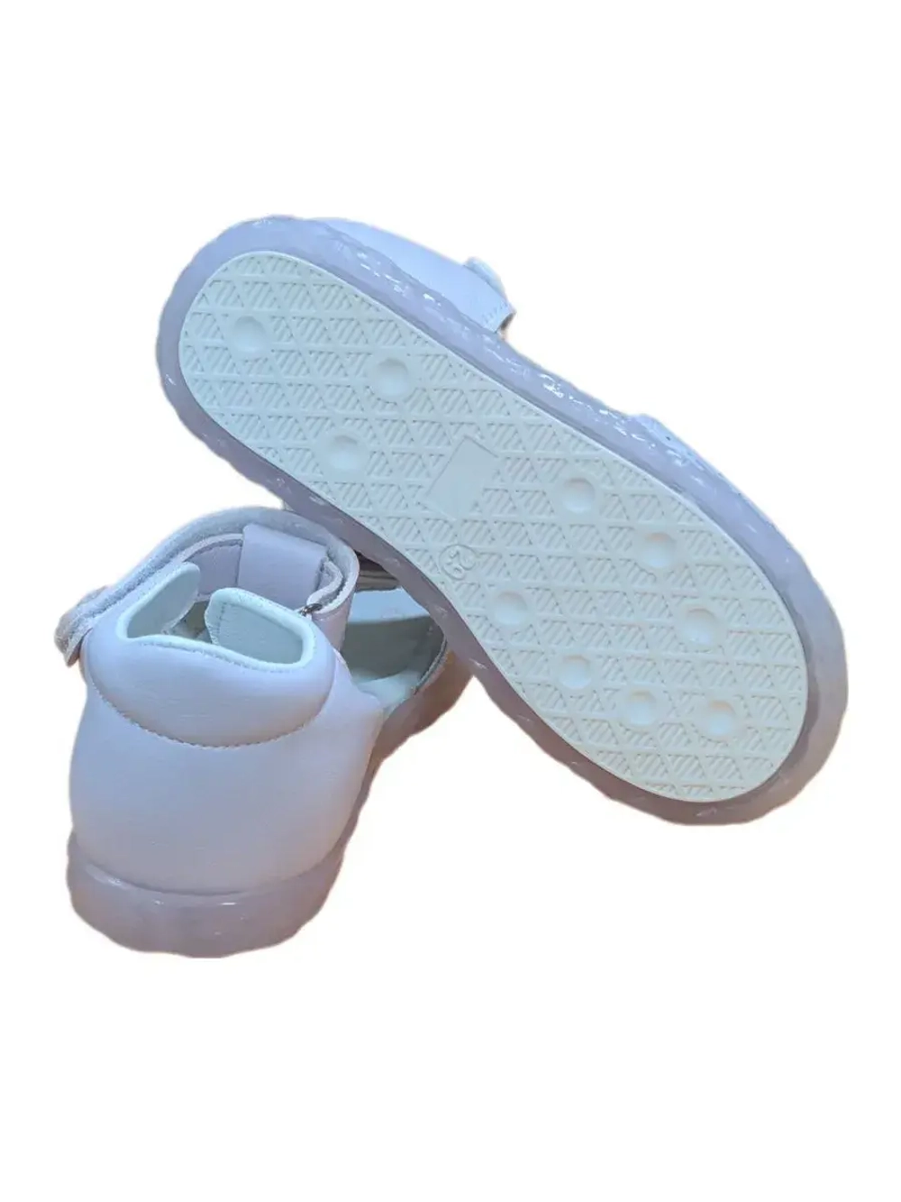 Сандалии для девочки в детский сад.