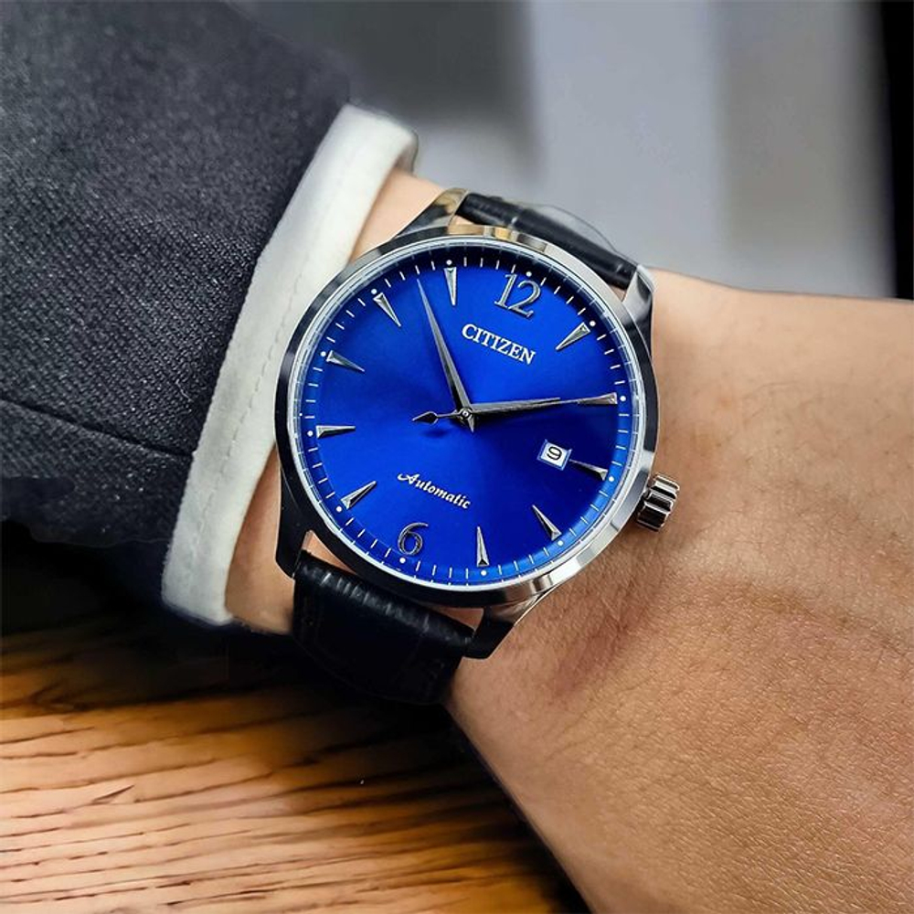 Японские мужские наручные часы Citizen NJ0110-18L