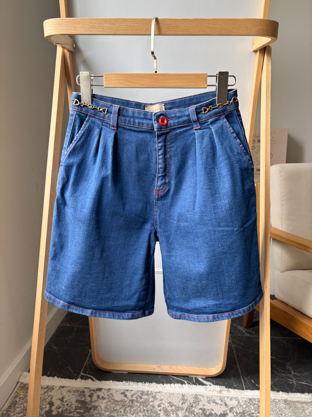 Джинсовые шорты Gucci, 152