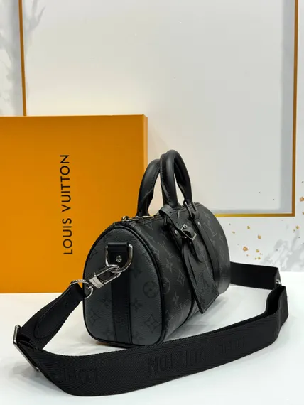 Сумка Louis Vuitton Keepall Bandouliere 25 Monogram Eclipse Verse