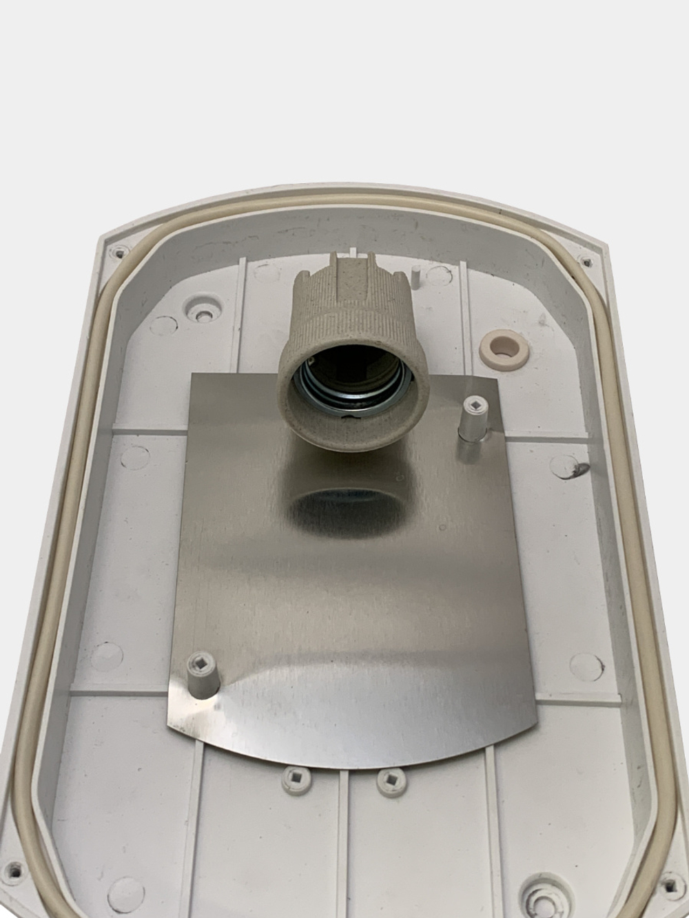 Потолочный влагозащищённый светильник для большой лампы Е27 с ударопрочным плафоном IP54 | Царь-Огонь Свет