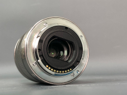Sony Nex-5 + 18-55 (+вспышка) коцки по корпусу