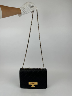 Сумка Chanel Black Quilted Lambskin Leather Golden Class Medium Flap