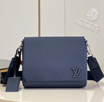 Сумка через плечо/мессенджер Louis Vuitton Takeoff