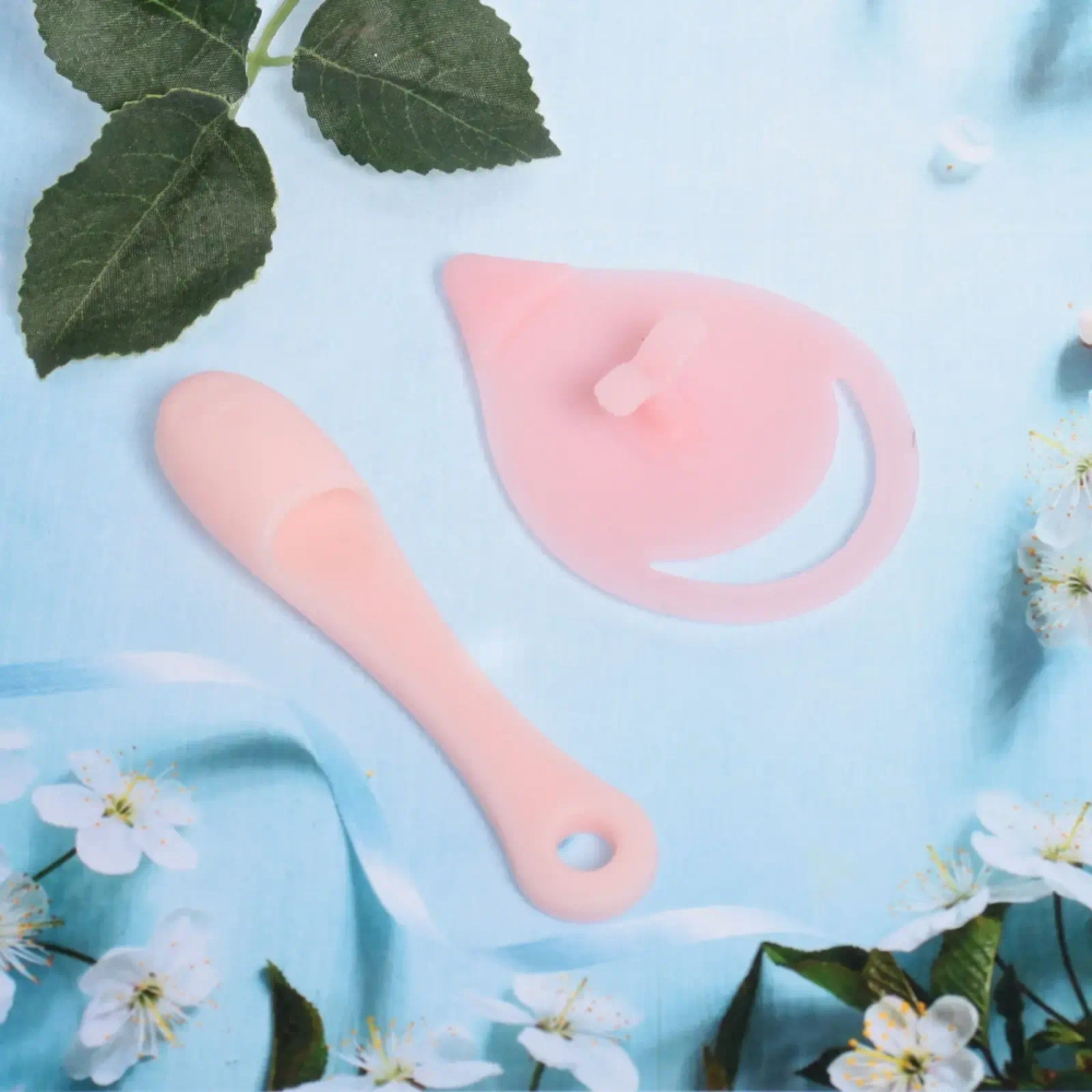 Набор для умывания лица 2 шт «La Belle», спонж и кисть с ручкой, цвет розовый, Размер спонжа 8*5,5см, щеточка 10,5*2,2см, размер упаковки 16*9,5см