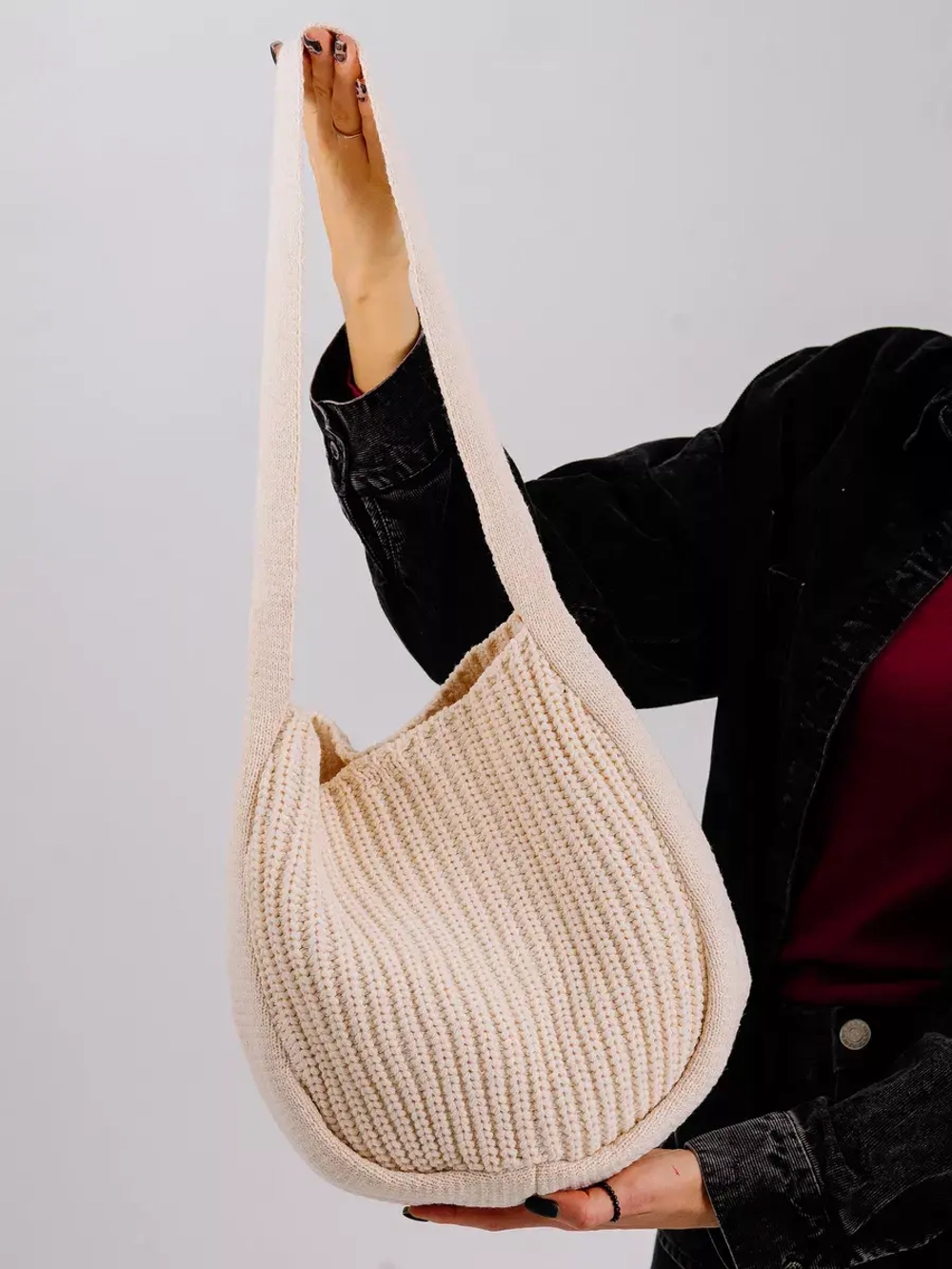 Вязаная вместительная сумка для вещей