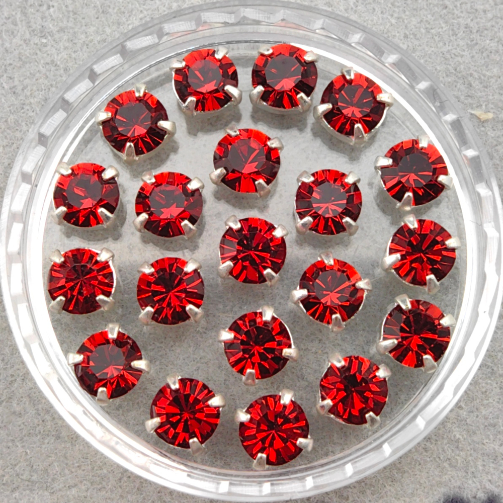 Шатоны Preciosa MAXIMA в оправах, Red Velvet/Silver