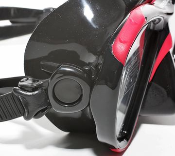 Маска Sopras sub Amica черный