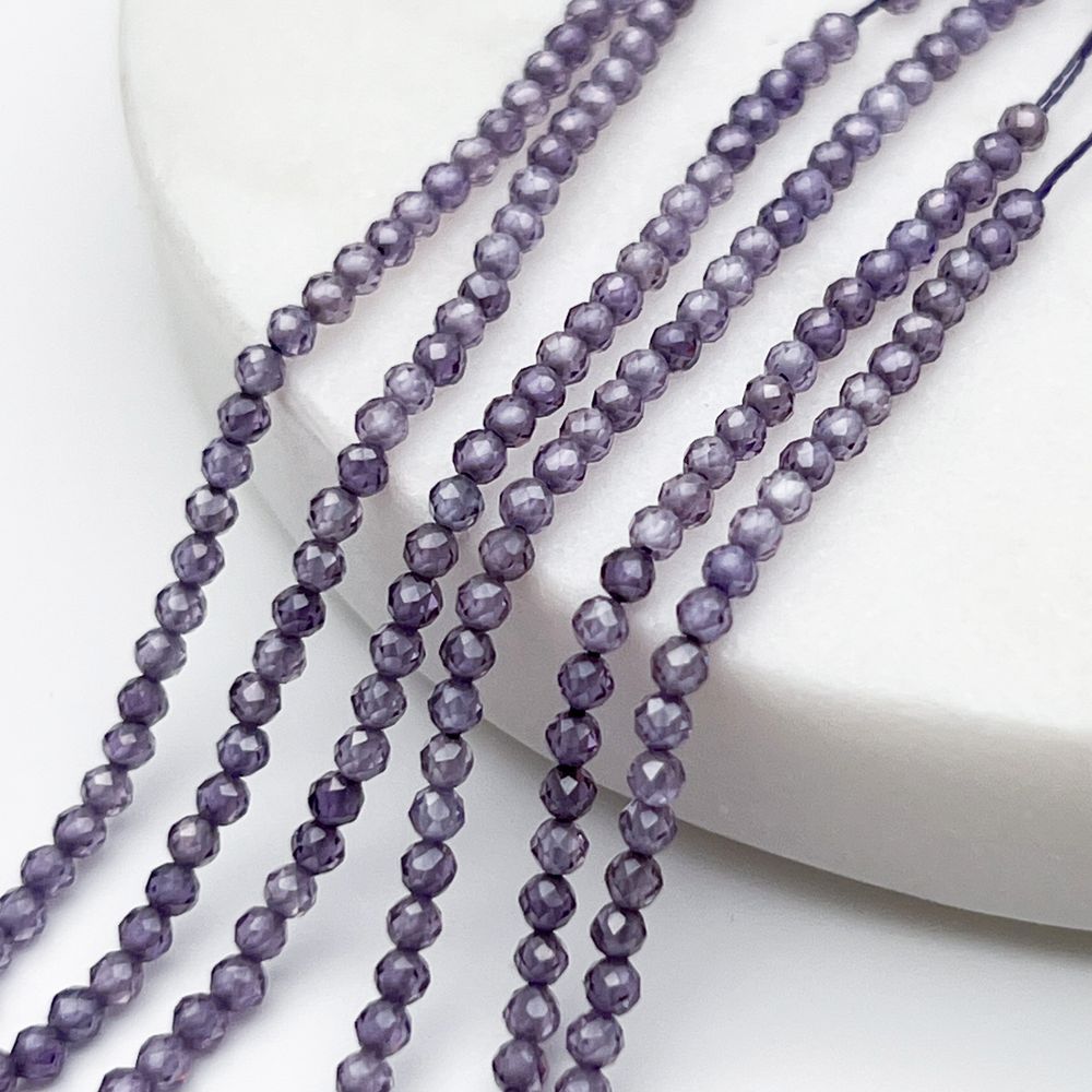 Фианит (кубический цирконий), цвет фиолетовый светлый, размер около 2 мм, цена за нить 38 см