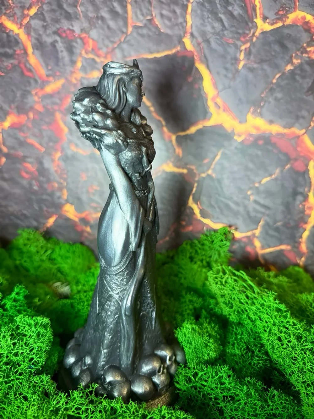 Статуэтка Хель