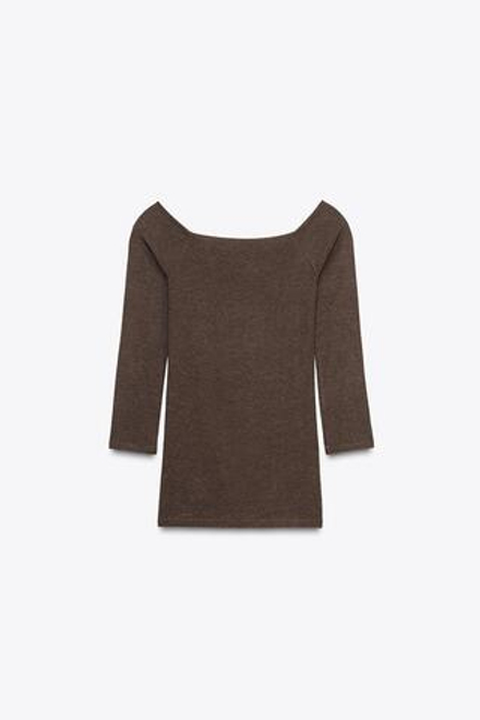 ZARA ФУТБОЛКА С ВЫРЕЗОМ «ЛОДОЧКА», КОРИЧНЕВЫЙ