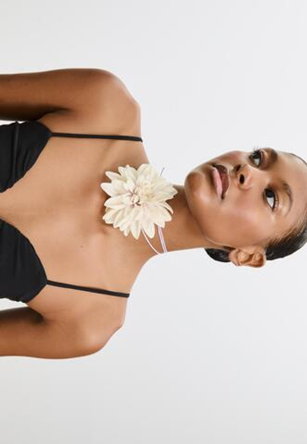 STRADIVARIUS Чокер тканевый с цветочком, белый