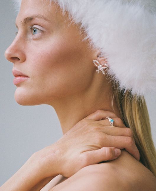 Серьги WHITE RIBBON EARRINGS / Puntus