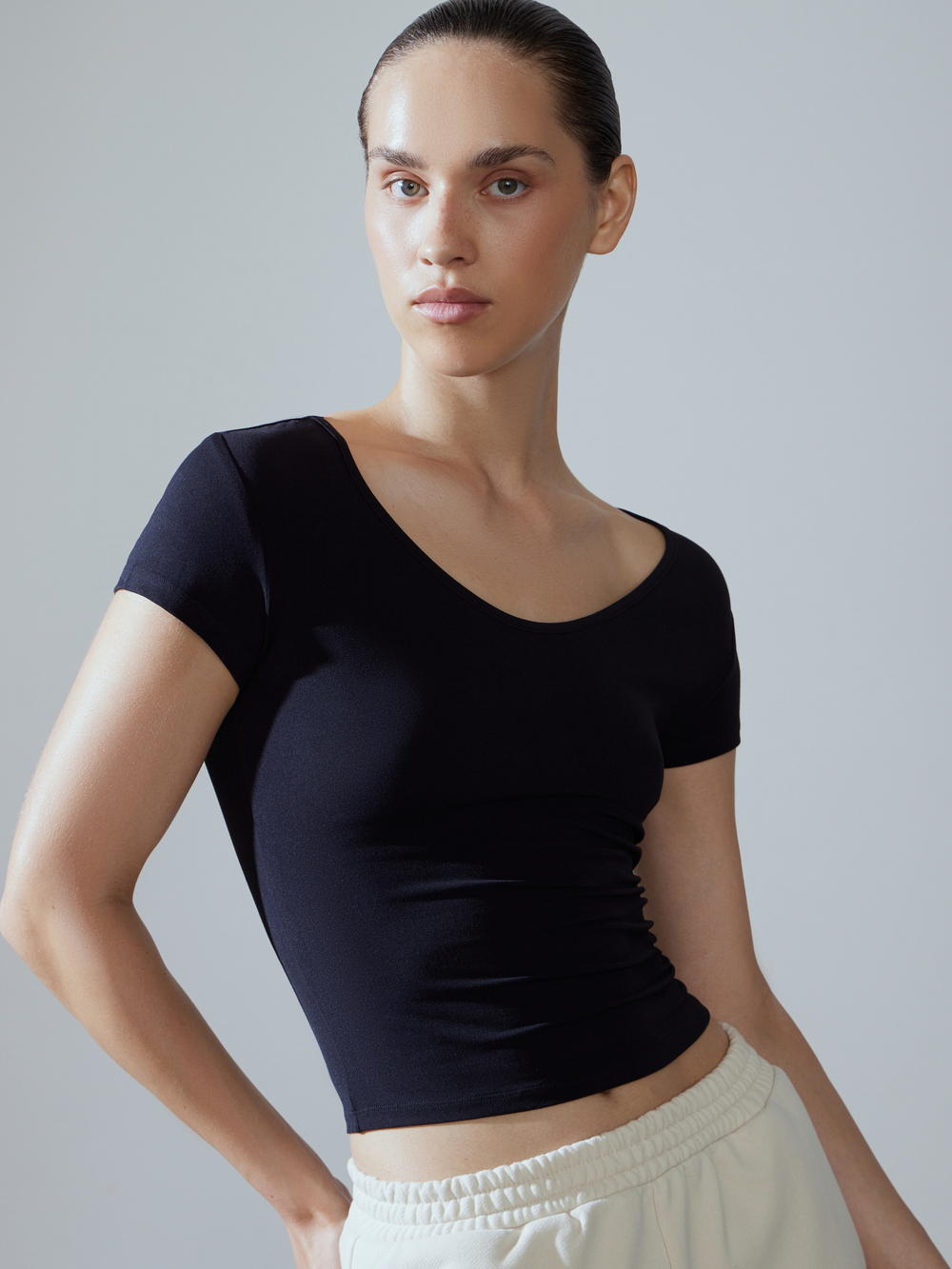 Футболка Studio Tee in Black