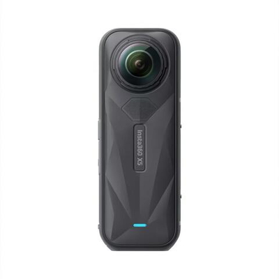 Экшн-камера Insta360 X5 (Essentials Bundle)