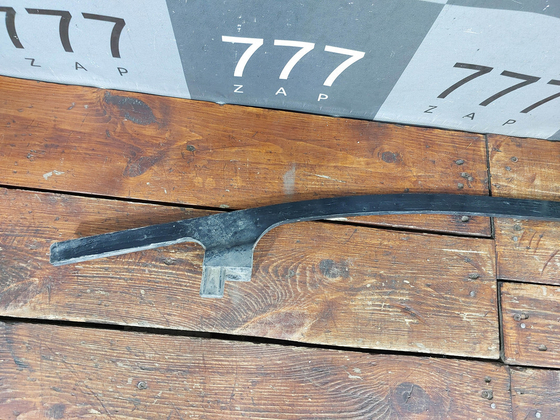 Усилитель переднего бампера нижний Kia Sorento 4 (MQ4) 20-нв Б/У Оригинал 86570P2000